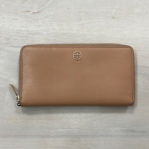 Used Tory Burch Robinson Zip Leather Continental Wallet | Tan/Navy Blue